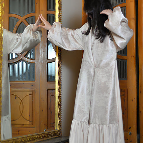 Dual-Tone Jacquard Poly-Car Abaya with Wide Collar